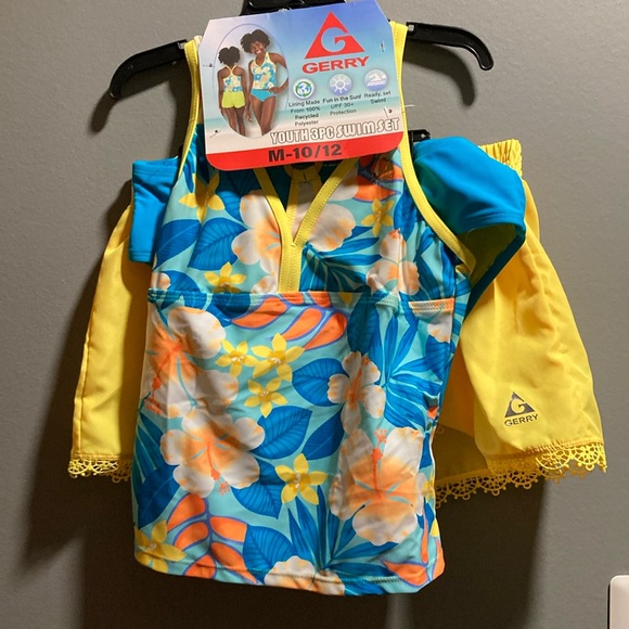 BRAND NEW GIRLS 3 PIECE SWIM SET SIZE 10/12! NWT! SMOKE FREE HOME! - Picture 1 of 7